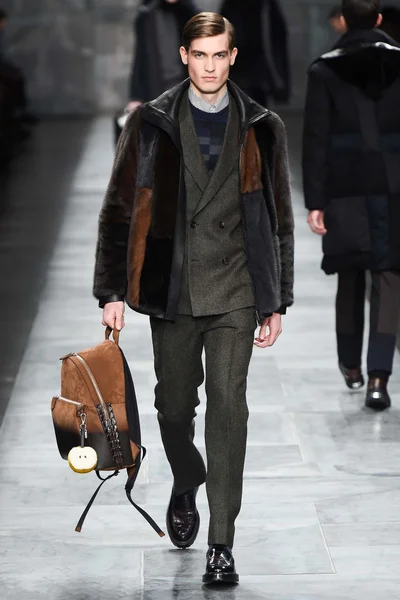 Look 34